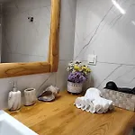 Isidora * زاغورا