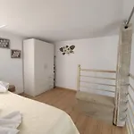 Isidora Apartment *